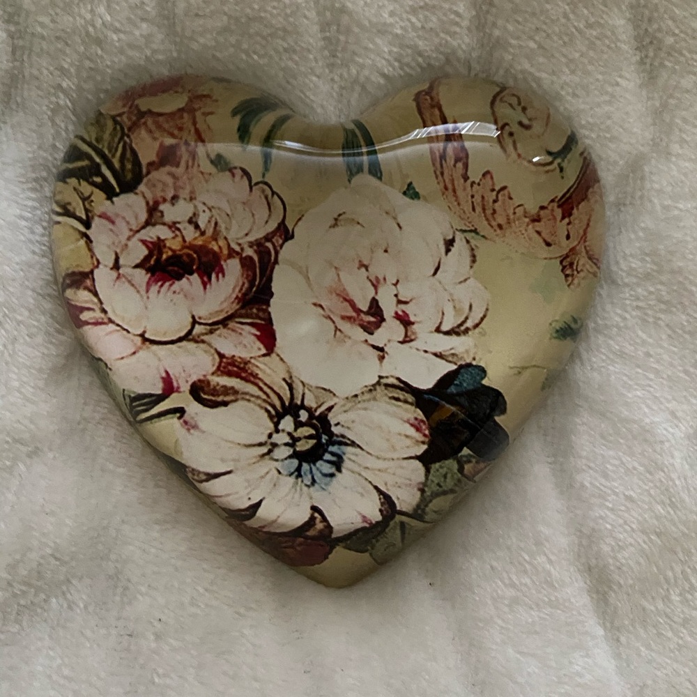 Floral heart Glass paperweight World Market